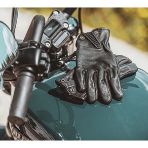 Women’s Leather Riding Gloves NWT